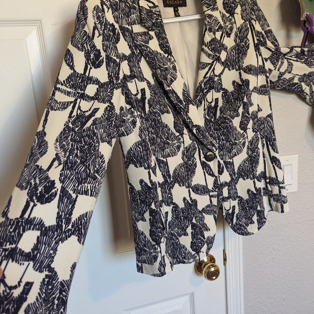 ESCADA | Navy & Ivory Single Button Blazer | EUC | EU 40 | US 10 - Picture 4 of 11